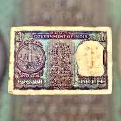 Alternative view of RS 1/- INDIA BANK NOTE Signed by S. BHOOTHALINGHAM 1966 SERIAL ISSUE UNIQUE AND RARE