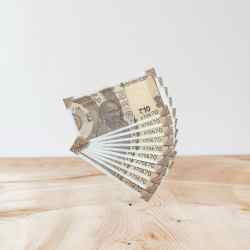 RS 10/- INDIA BANK NOTE SEMI FANCY 10 NOTE SAME NUMBER SET 670670 UNIQUE AND RARE