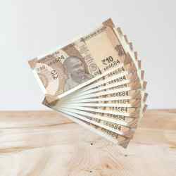 RS 10/- INDIA BANK NOTE SEMI FANCY 10 NOTE SAME NUMBER SET 684684 UNIQUE AND RARE