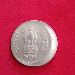 Alternative view of Five Rs Rare Heavy Shifted Error Coin 2010 Year Bombay Mint