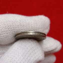 Alternative view of Five Rs Heavy Shifting Error Coin 2001 Year Hyderabad Mint Shown Image