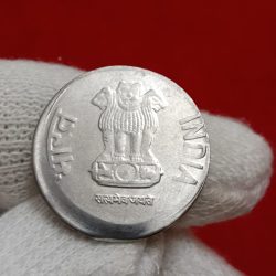 Alternative view of Two Rs Heavy Shifting Error Coin 2013 Noida Mint Unc Condition
