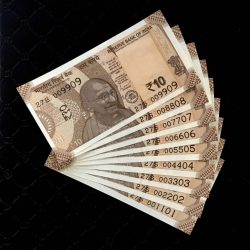 Alternative view of Rs 10 INDIA Bank note SEMI FANCY NUMBER 009909 to 001101 Issue Very Unique and Rare