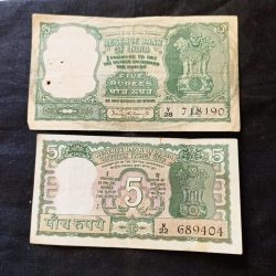 Alternative view of Reserve Bank of India 2 different 5₹ note Excellent condition