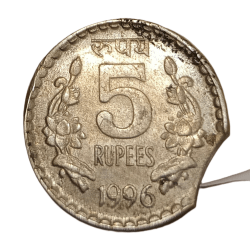 Alternative view of 5 Rupees Cu/Ni Year 1996 CLIP CUT Error with REEDED EDGE High Collectable Grade.