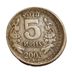 5 Rupees Cu/Ni Year 2003 Hyderabad Mint Minor OFF CENTRE Error Collectable Grade.
