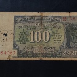 Alternative view of 100 💯 rupees Mahatma Gandhi issue Reserve Bank of India 🏛️ signature LK. Jha. Backside Mahatma Gandhi Condition as image Same and similar piece is available