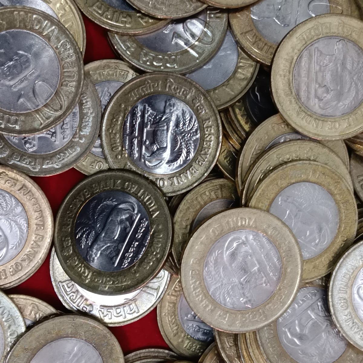 Ten Rs Scare Coin Reserve Bank of Platinum Jubilee 100 Pcs Given Noida Mint Unc Condition - Image 2