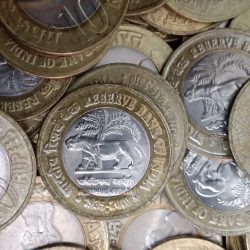 Ten Rs Scare Coin Reserve Bank of Platinum Jubilee 100 Pcs Given Noida Mint Unc Condition