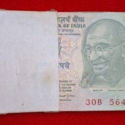 5 Rupee Packet Ending 786 and with Zigzag No. 0 to 7 Rare Packet Serial No. 30B 564701