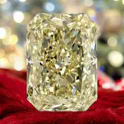 Radiant Cut Lab Grown Diamond 1 Carat Fancy Intense Yellow Top Quality Top Color Very Unique and Rare Top Collectible Piece