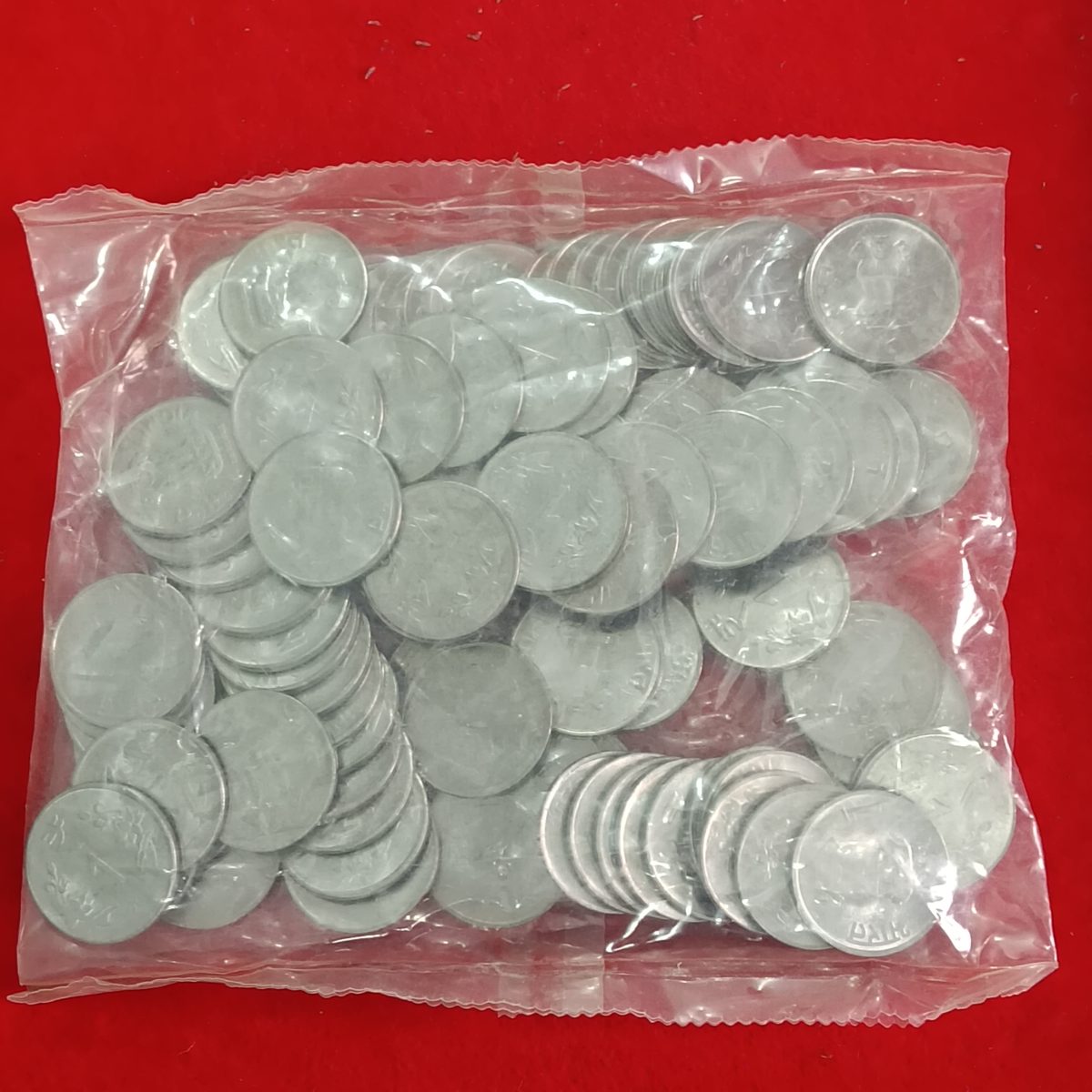 One Rs Floral Issue RBI Sealed Packet 2017 Year Noida Mint - Image 3