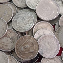 Five Rs Mix Commemorative Scare Coins Mix Mints 100 Pcs Loot Republic of India