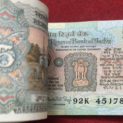 Alternative view of 786,Five RUPEES TRACTOR ISSUE GOVERNOR MANMOHAN SINGH RARE SERIAL PACKET