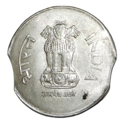 Alternative view of One Rupee Old Fss Corn Theme Year 2002 Bombay Mint DOUBLE CURVE CLIP CUT Error in High AUNC Grade.