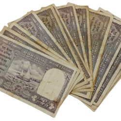 Alternative view of 10 Rupees Old Big FAFRA Issue H.V IYENGAR Mixed Lot 7 Notes are in Collectable Grades.