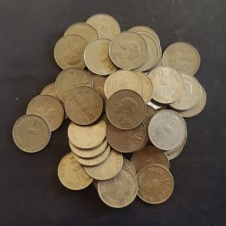 Alternative view of Indian🇮🇳🇮🇳🇮🇳 1 rs Jawaharlal Nehru. Conditions as image 10 piece given Same and similar piece available