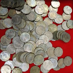 Two Rs Copper Nickel coin Scare 2000 Year Noida Mint 50 Pcs Given