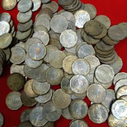 Two Rs Scare Coin 2001 Year Noida Mint National integration 50 Pcs Given Republic of India