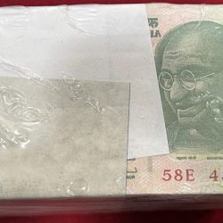 Alternative view of 5 Rupees Sealed Mint Pack RIM Subbarao UNC Lowest Price (1000 Note Pack ) RIM