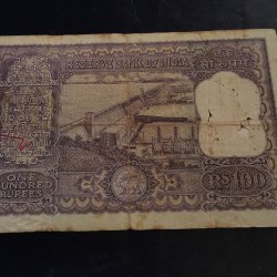 Alternative view of 100.₹ OLD ISSUE FAFDA BIGGEST SIZE NOTE. Governor signature pC bhattacharya ISSUE RARE EXCELLENT CONDITION. As IMAGES Same and similar piece available