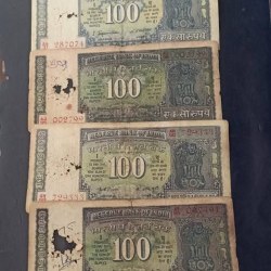 Reserve Bank of India Rs 100 note. 4 Different signature Condition as image. Same and similar piece available