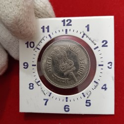 Alternative view of One Rs Scare Error Coin Jawaharlal Nehru 11'O Clock Error Coin 1989 Year Calcutta Mint RBI Mistake