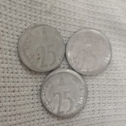 Alternative view of 25 Paise Rhiano Shifting Coin Error 3 Pcs Given RBI Mistake