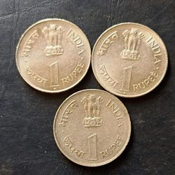 Alternative view of India First prime minister of India Jawaharlal Nehru Denominaton 1 ₹ Excellent condition