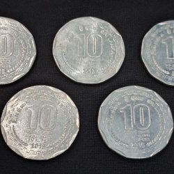 10 RUPEE COIN SRI LANKA EACH COIN PRICE 105
