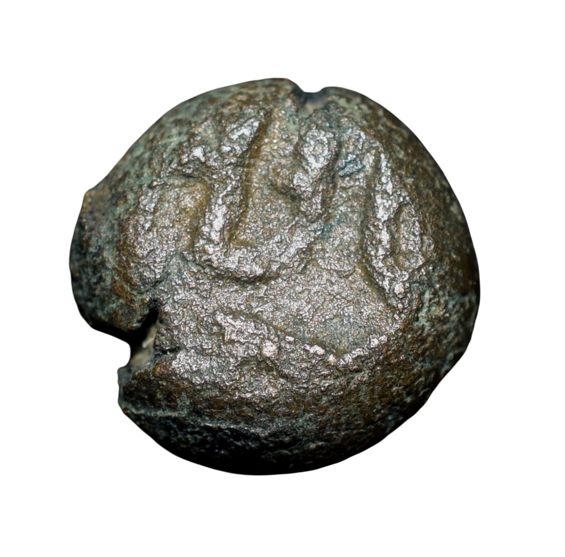Copper Coin of Gingee Marathas(1700 AD) with Bull to Right Unlisted - Image 2