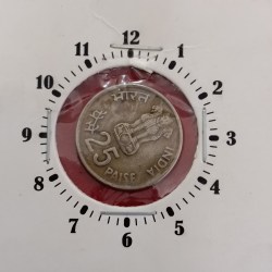 Alternative view of 25 Paise Ex Rare Error Coin Delhi Asian Games 1982 Year Bombay Mint 2 "O Clock Error RBI Mistake Coin