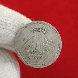 Alternative view of One Rs Doubling Rare Error Coin 1989 Year Or Hyderabad Mint Double Print RBI Mistake Coin