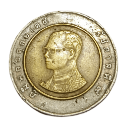 Alternative view of THAILAND Bi-Metal 10 BHAT Year 1994 King RAMA IX in Collectable Grade.
