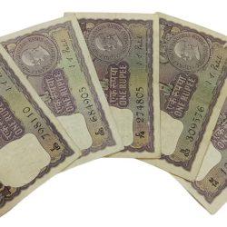 One Rupee Old Commemorative ssue Gandhi Lot 5 Notes are in Collectable Grades.