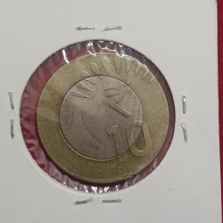 Alternative view of Ten Rs Error Heavy Shifting Coin 2015 Calcutta Mint RBI Mistake Coin