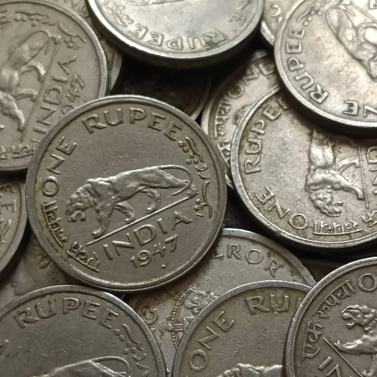 George Vi One Rupee 1947 Bombay Mint British of India 10 Pcs Given - Image 3