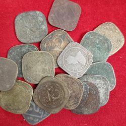 Alternative view of George Vi 2 Annas 18 Pcs Given Same Coin Given British of India