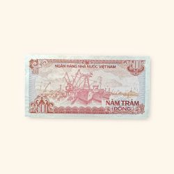 Alternative view of 500 Vietnamese Dong World Banknote issued in 1988 Gem Unc Very Unique and rare
