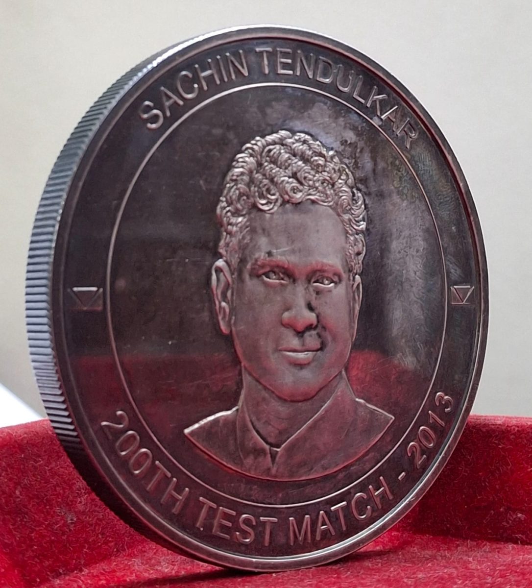 Commemorative issue Medal Sachin Tendulkar Composition Silver (.999) (Weight 200 g) EXTREMELY Rare medal silver big size - Image 3