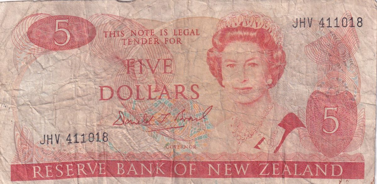 New Zealand 5 Dollars - Elizabeth II LOWEST CONDITION RARE NOTE