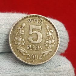 Alternative view of Five Rs Rare Coin 2004 Year Hyderabad Mint Good Condition 04