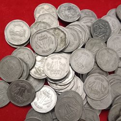 Alternative view of One Rs Copper Nickel Scared coin 1989 Noida Mint 110 Pcs Given Republic of India