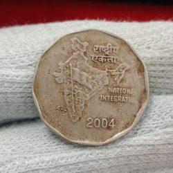Two Rs Copper Nickel Rare Coin 2004 Year Calcutta Mint Reserve Bank of India