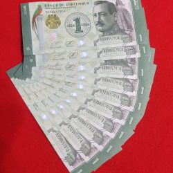 ONE QUETZAL NOTE GUATEMALA GEM UNC CONDITION EACH NOTE PRICE 168