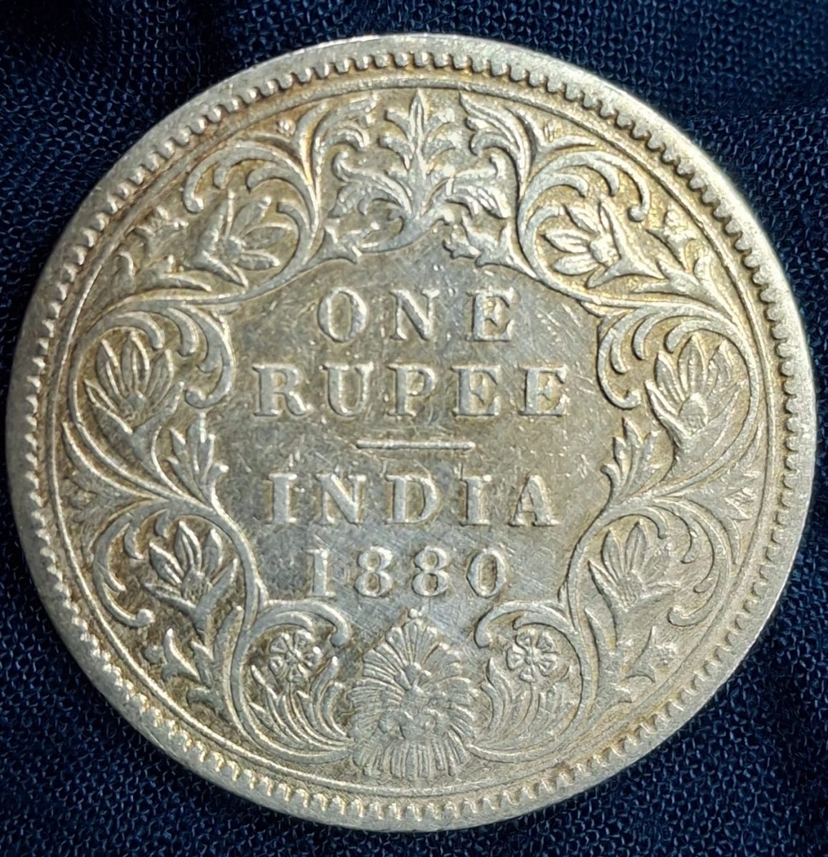 1880 ONE RUPEES VICTORIA BRITISH INDIA HIGH GRADED SILVER EXTREMELY RARE COIN #A-54