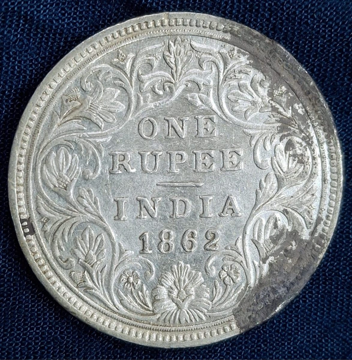 1862 ONE RUPEES VICTORIA BRITISH INDIA SILVER EXTREMELY RARE COIN #A-73