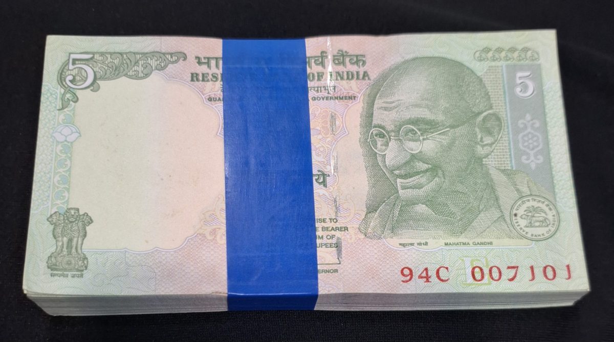 RARE 5 RUPEE BUNDLE STARTING 007 GEM UNC CONDITION SERIAL NO. 007101