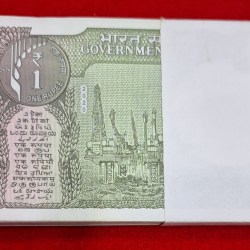 Alternative view of ONE RUPEE PACKET GEM UNC CONDITION ENDING 786 DOUBLIE NO. 790790 SERIAL NO. 790701