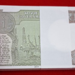 Alternative view of ONE RUPEE PACKET STARTING 420 GEM UNC CONDITION PACKET SERIAL NO. 420301